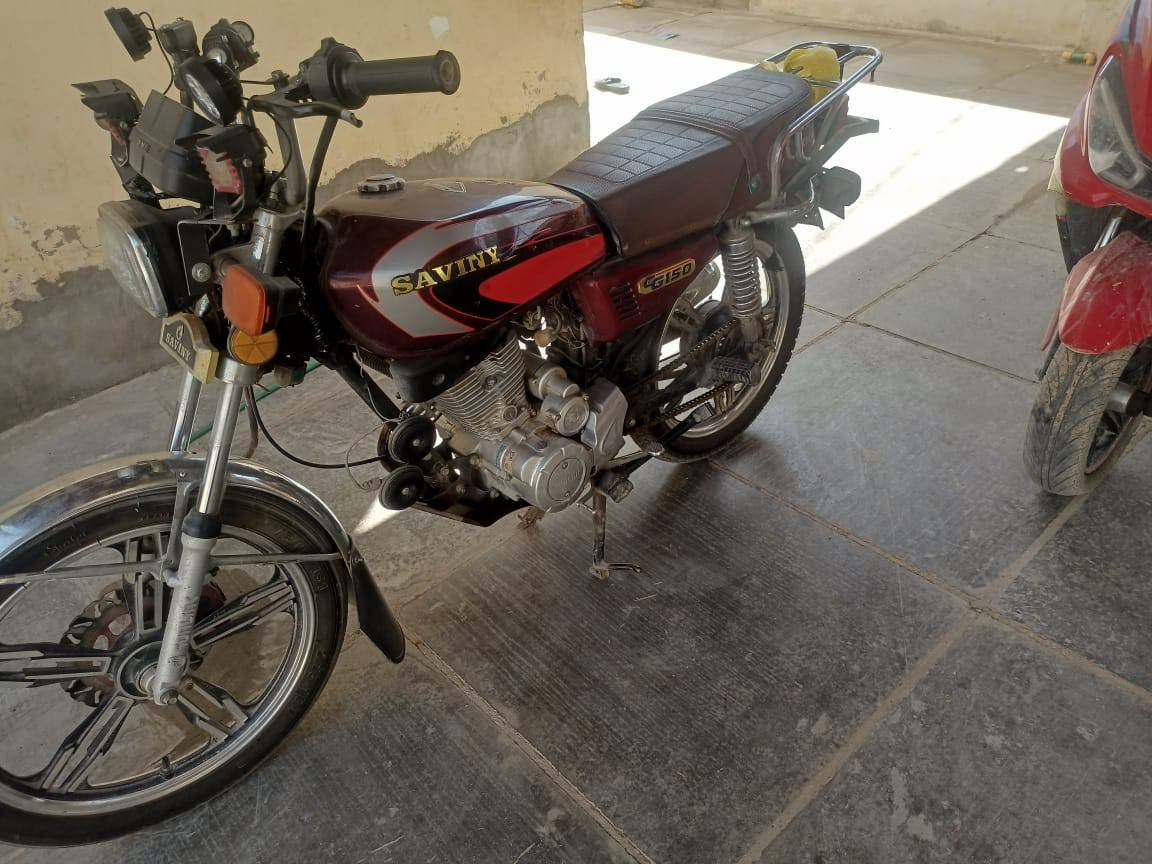 سلام عليكم سافان 5كير للبيع اوراق اصولي مو سكنر 650 وبيه مجاال مكاني دوانيه*********** مامتواجد خااص
