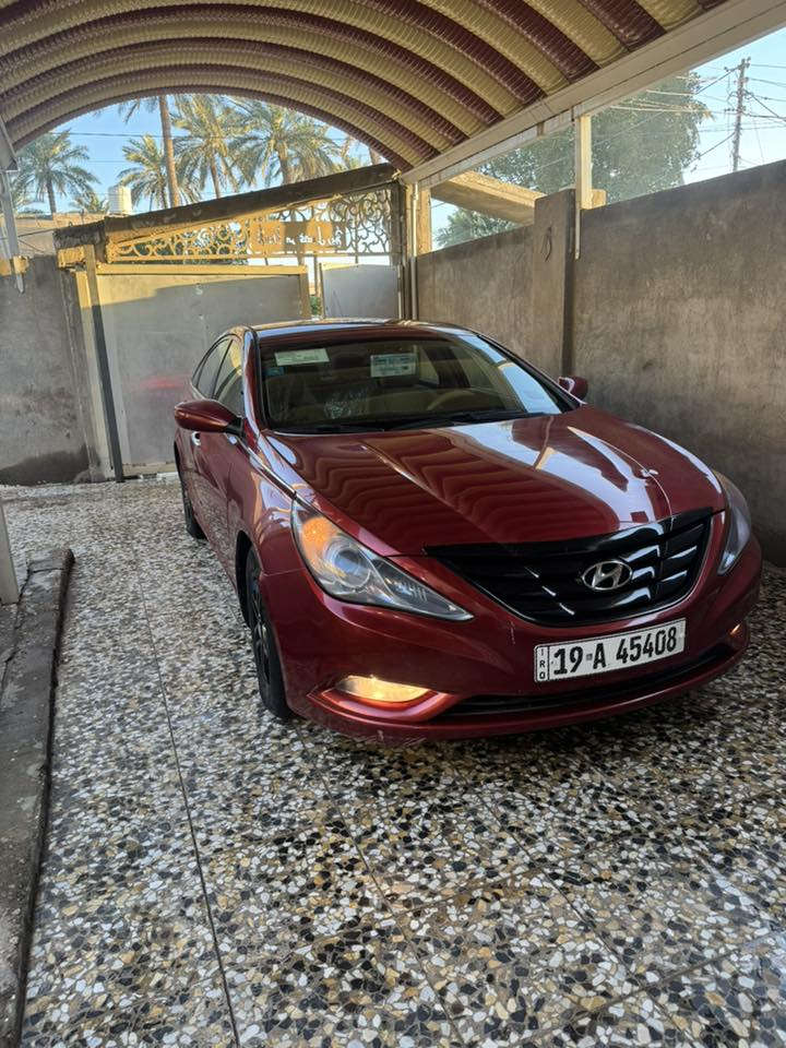 السلام عليكم للبيع سوناتا موديل 12 رقم كربلاء انكليزي جديد سنويه لحد 31 بسامينه السيارة جديده 
حادثهه جاملغ فقط 
والباقي كله كفاله 
السياره ماشيه 150 وشويه 
حيل جديده 
مكينه كير حداديه خير من الله 
مكينه 2400 
مكاني كربلاء الاستفسار اكثر 
***********
