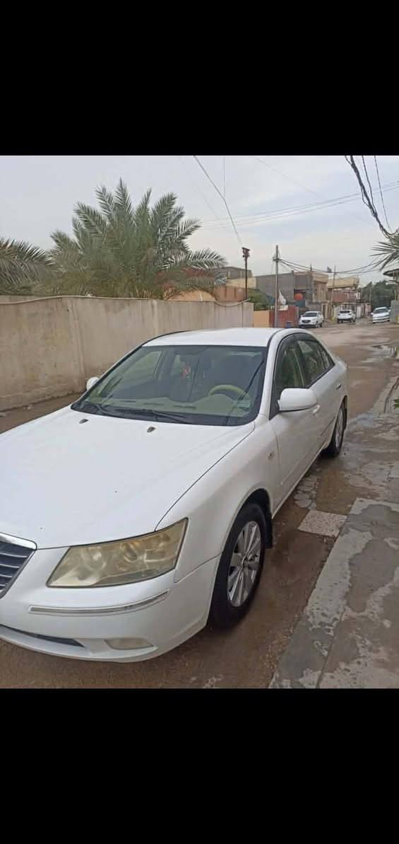 هونداي سوناتا ٢٠٠٩ خليجي محرك  مامفتوح جديدة وجاهزة من كل شي رقم بغداد سنوية ماساقطة بيها صبغ جاملغ امامي فقط وصور السونار مرفق مع الصور للتواصل الاتصال *********** الشراي يدلل

