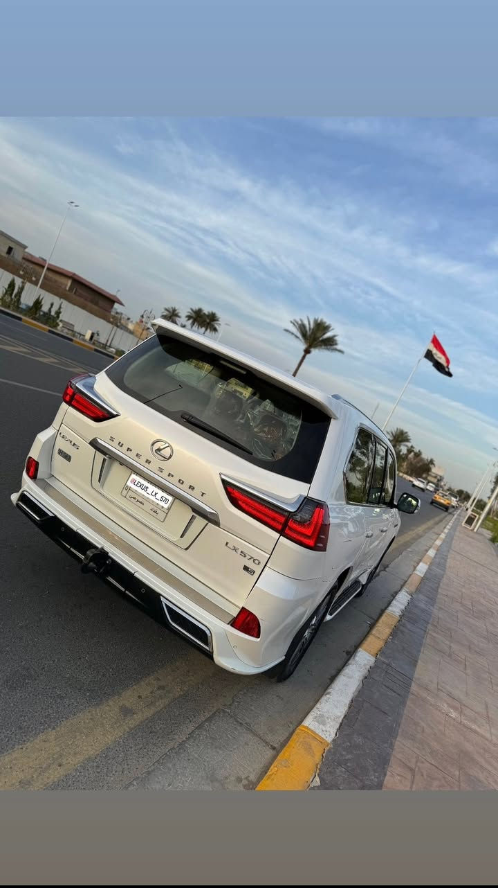 لكزس LX570 2021 خليجيه وكاله كفاله عامه 
ماشيه 32 رقم بغداد فول مواصفات معروفه 
الشراي يتصل ترهم بيع او مراوس .... 🌸 

الهاتف : ***********
