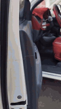 للبيع تيوتا هيلوكس موديل 2012 رقم نجف دولي بسمي مكفوله السياره بيه بارد بصيط بالباب الأخير كير مكينه بشرط  مكان السياره نجف ناحيه الحريه  الي حاب يستفسر على هذا الرقم واني خادم ***********
