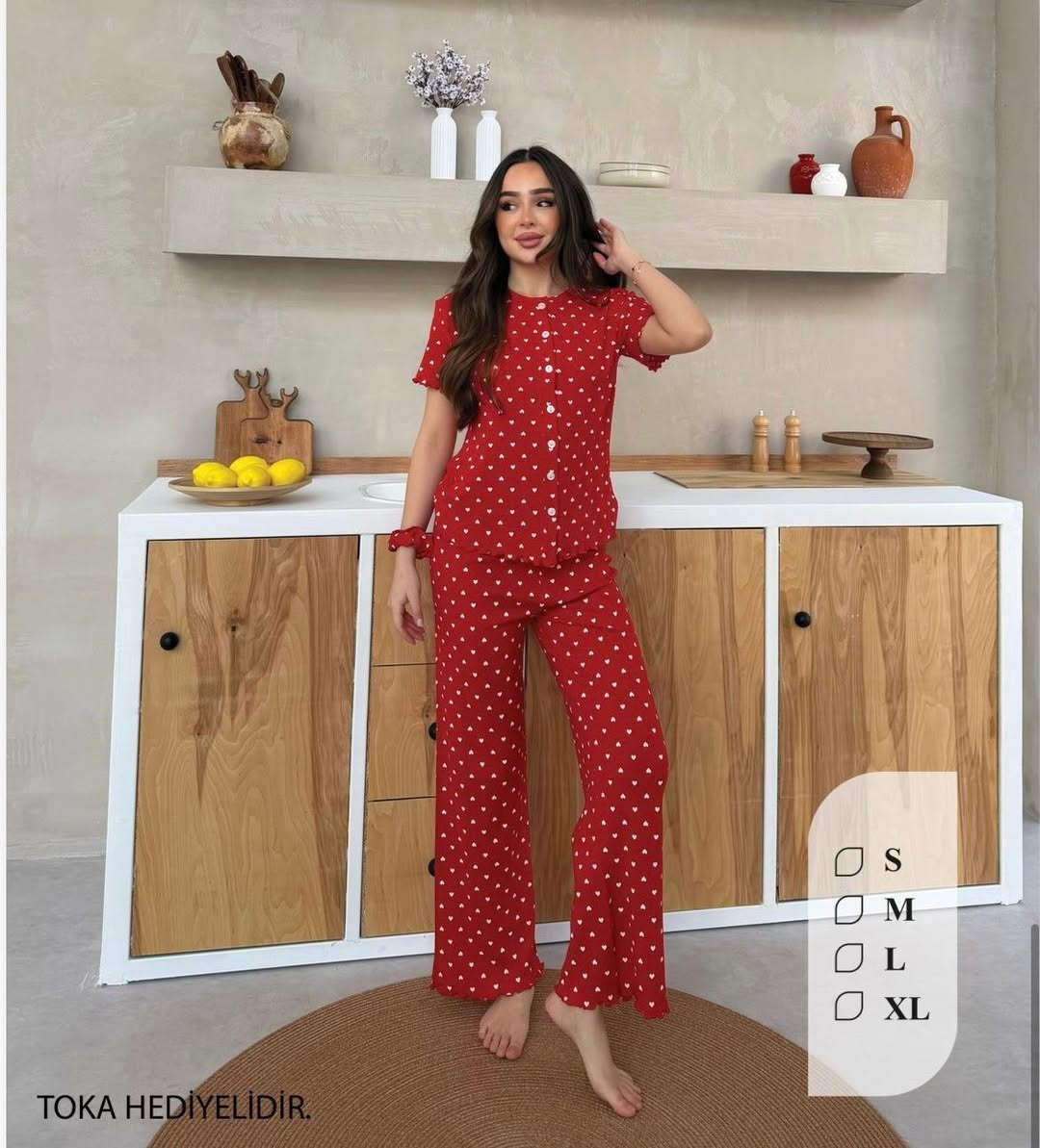 طقم شورط 
نوع القماش قطن بانيه
سيري اربع قطع S M L XL
الشحن من اسطنبول
البيع جملة فقط

 shorts set 
Fabric type Penye
Siri four pieces S M L XL
Shipping from Istanbul
Wholesale only
📞00905357217071

#pijama #moda #بيجامات #ملابس #تجارة


**إذا كنت صاحب هذا الإعلان وتريد حذفه لأي سبب، رجاءا أرسل رسالة إلى الدعم الفني**