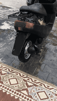 ‏دراجة بطة موديل 99 السعر 120 عنواني كربلاء حي الحر الرقم***********
