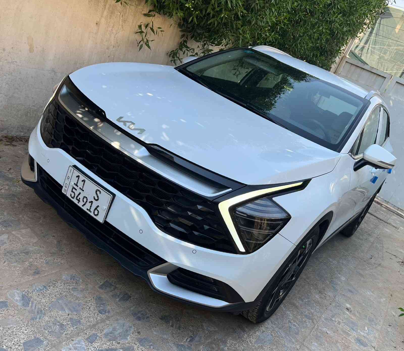 السلام عليكم كيا سبورتج 2023  خليجي وكاله الدوليه 
جديده وكفاله لا صبغ ولا بارد

محرك 2000  دوش  👍
ماشية  48  km 

داخل بيجي/ شاشة كبيره مع كاميرا دواره/ تحكم ستيرن كروز سرعة مانع انزلاق تحديد مسار/ وضعيات قيادة مود درايف/ لايت زنون/ لد امامي وخلفي /حساس امامي وخلفي/ اوتو هولد/... وباقي مواصفات المعروفة

رقم بغداد  بأسمي 

هزة  جديده 

سنوية جديدة 

ورقم دولي..... السعر 199 بيه مجال بسيط 

 📞   ***********  بغداد زيونة او المشتل
