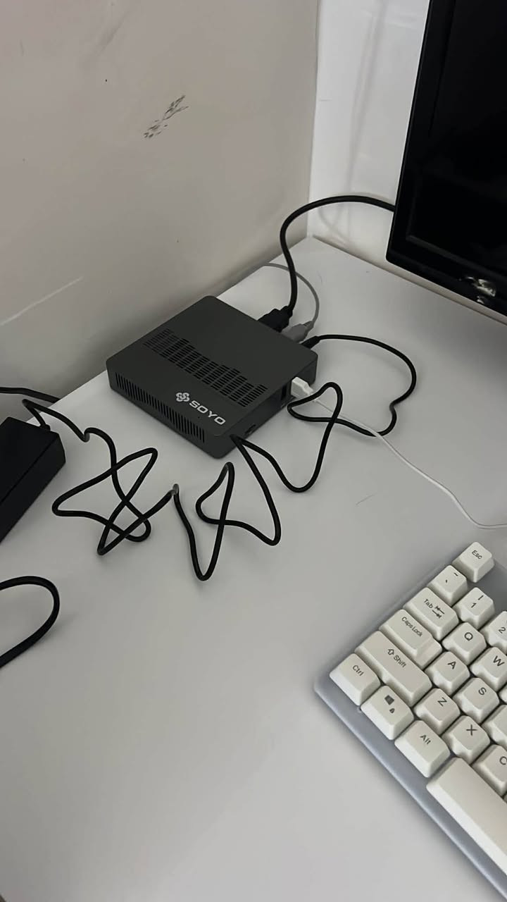 ميني بي سي
n4000
6gb ram ddr4
128gb rom

تم تنصيب نظام لينكـس بداخل الهارد

سعرة 120 و البايع هذا رقمة ***********
