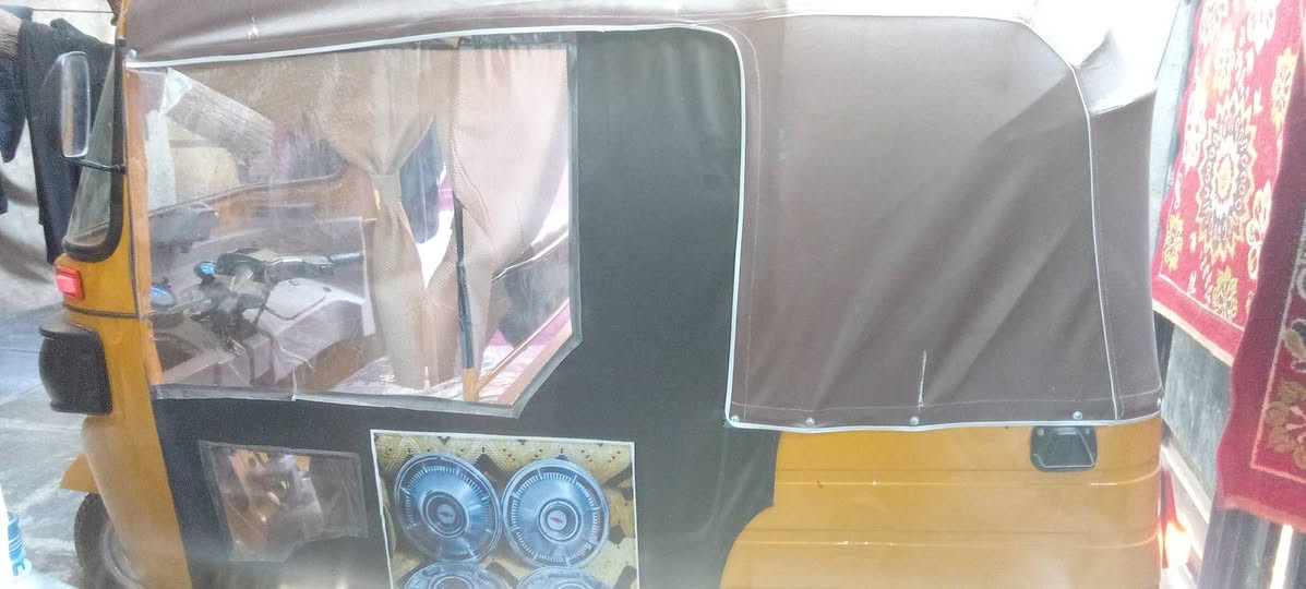 سلام عليكم تكتك للبيع مديل 20 تكتك خير من الله مرقم بسمي مصبوغه عام معمره بس  الدواسات لوره السعر 6و 200 وبيه مجال بغداد الغزاليه الهاتف ***********,,,,***********
