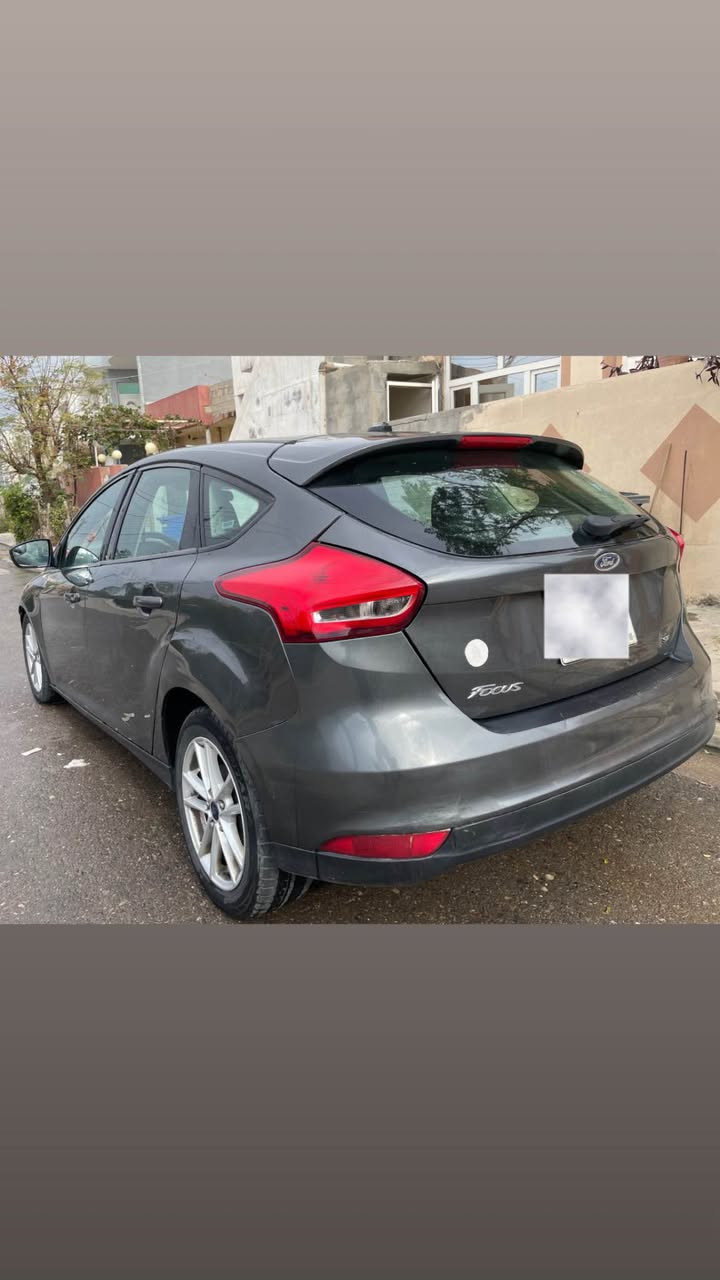 Ford Focus 
مۆدێل 2017
مواسفات SE
دوپارچە سبوغ بێ داخیلی بێ ئێرباگ یەک دوو شوینی بچوکی ساردە 
مەکینەو گێڕی بەشەرت 
سەیارەکە ١٢ وەرەقه و نيو غه رامه ى لةسةره دواى مةعامةلة ئةى گةرينمةوة 
سعرى ٧٥ وةرةقةو مةعامةلةيةكى زؤر كةم 
ژمارە /*********** أربيل, العراق
