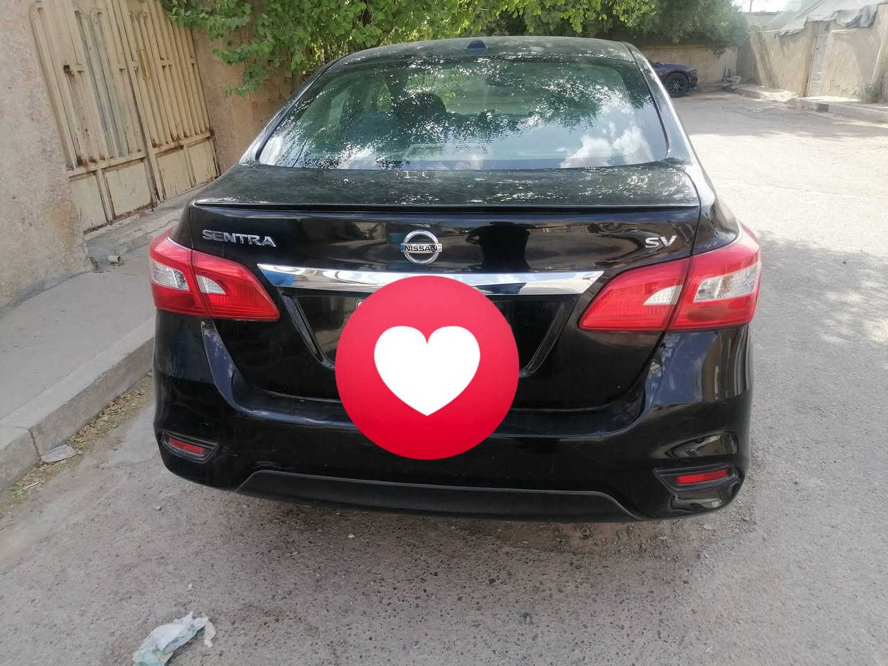 السلام عليكم نيسان سنترا ٢٠١٦ للبيع بصوره البنيد مبدل وجاملغ جهه السايق مصلح نقص بيها تبريد فريز والصدر  *********** رايدها ٩٣. رقم بغداد سنويه ٢٧
