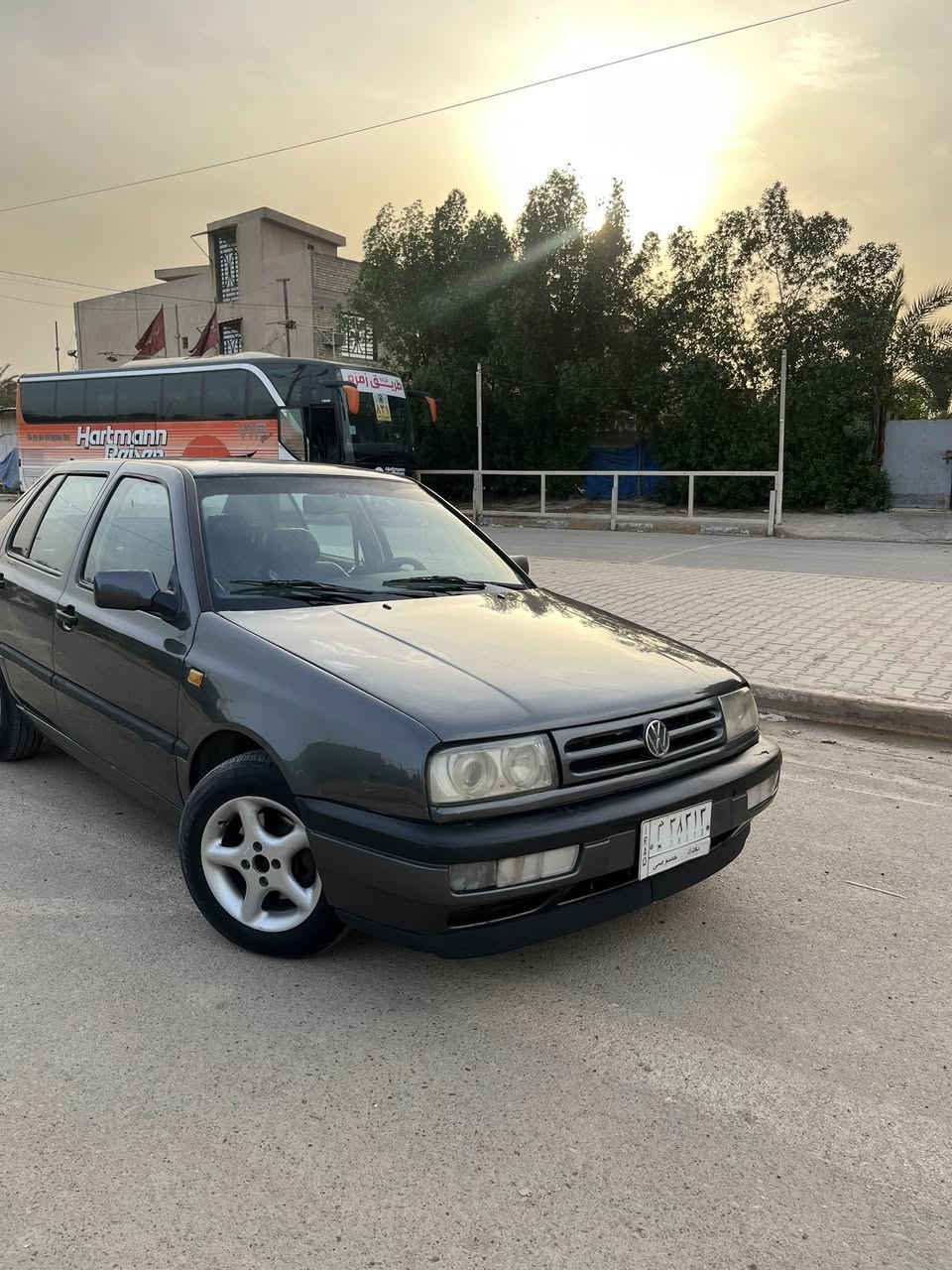 سلام عليكم
فنتو موديل 93 للبيع 
محرك 2000 جديد
كير اوتو جديد
صدر امامي خلفي جديد
كهربائيات كله شغاله 
تبريد شغال ثلج ❄️ 
سياره بدون ضربه صبغ عام للجماليه 
سياره مشروع وطني باي مكان تتحول 
داخل سياره نضيف بطاين جدد دشبول جديد
مازدات اساور 
ويل كب تخم تاير جديد 
سياره كامله من كلشي كلشي بيه شغال 
مكان بغداد جديده
***********
سعر ٤٤ و بيه مجال
