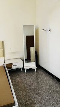 اغراض بيت للبيع  الاستفسار على الخاص او الاتصال  ٠٧٧١٦٣٥١٧٤٢