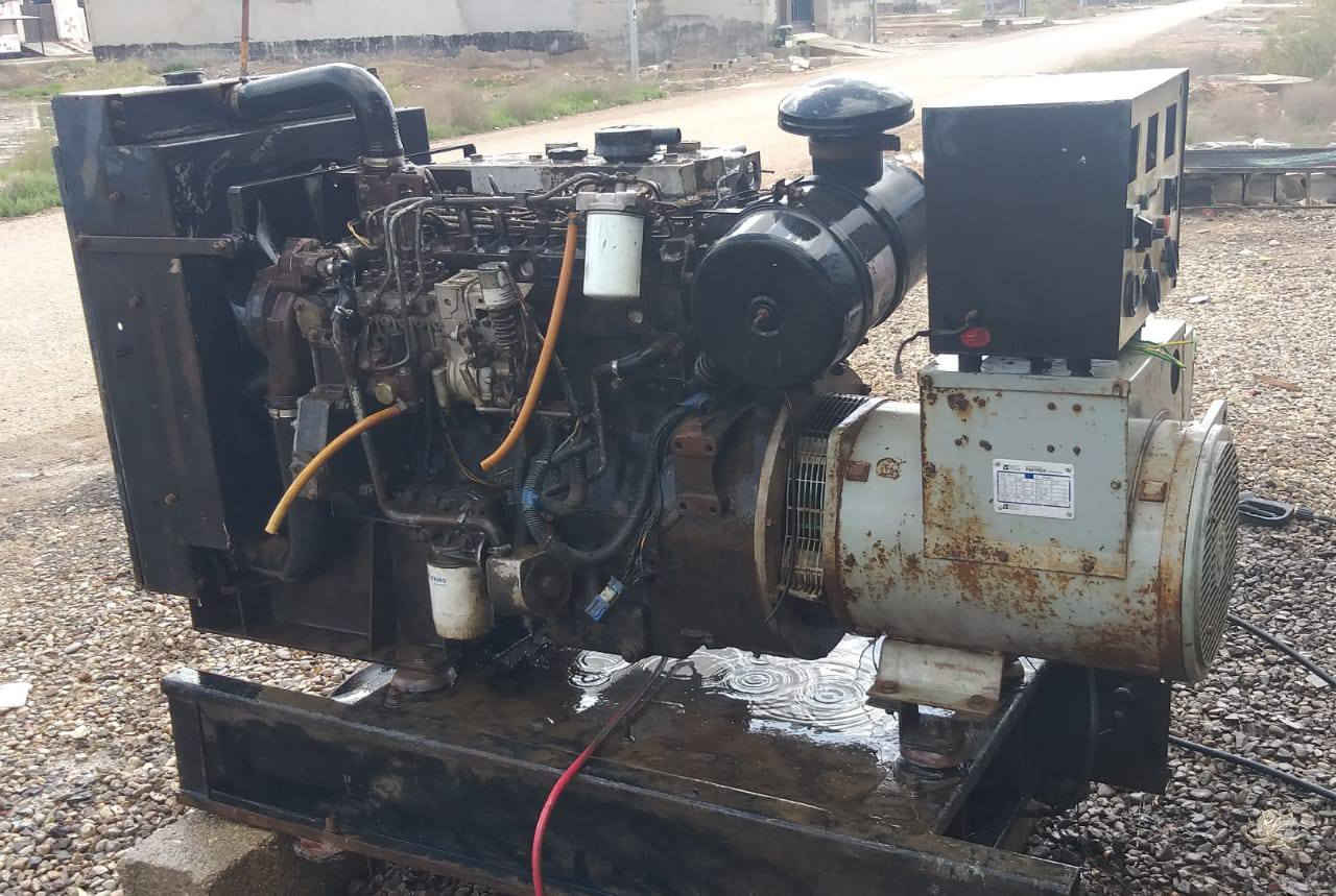 السلام عليكم اخواني الكرام 
مولد بيركنز لفل للبيع
50كيفي مال امريكان 
شغال نقص بس كهربائيته مكطعه
مامفتوح على وضع الشركه 
سعر مناسب *********** اتصل وبيك خير وتدلل
