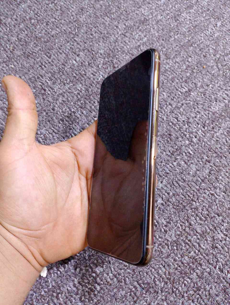 11 برو ماكس الاصلي
فقط مبدل شاشه السعر واتساب 
***********
