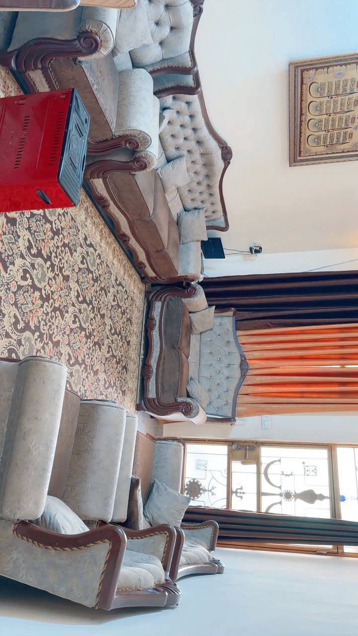 تخم 9 مقاعد للبيع السعر 400
ميز طعام السعر 110 مكاني الاعظميه هاتف ‭0781 122 9775‬
