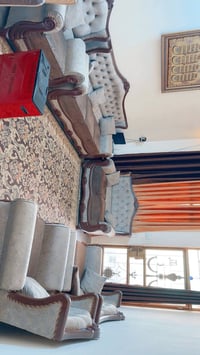 تخم 9 مقاعد للبيع السعر 400 ميز طعام السعر 110 مكاني الاعظميه هاتف ‭07...