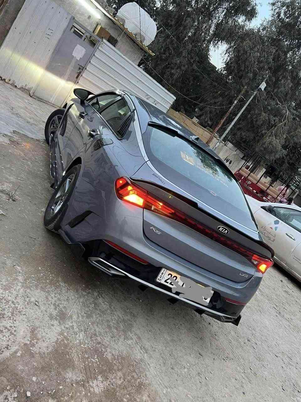 السلام عليكم 
السعر ١٢،٨٠٠
كيا كي فايف
K5
موديل ٢٠٢١ 
١٦٠٠ تيربو
سيارة حادث موضح بالصورة بدون داخل 
بدون ايرباك القمارة بيها كلير باقي كفاله
سياره فول عدا الفتحة
رقم اربيل تريد وكالة او تحويل 

مكان سيارة / بغداد حي الجهاد
***********
