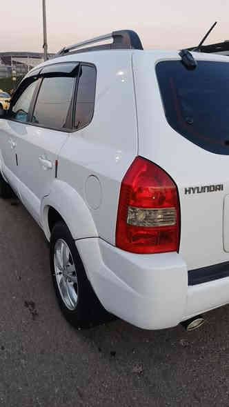 توسان 2009 سياره بسمي بفداد تحويل مباشر حجم المكينه ٦ فور ويل عنواني بفداد مدينه صدر راقم لهاتف ‏‪***********‬‏ سعر 130 اني موضف وجناي واني خادم
