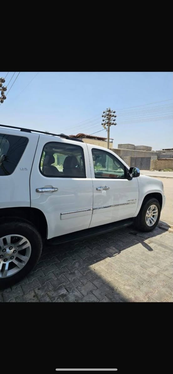 للبيع شفروليه تاهو LTZ موديل 2009
اللون: أبيض
فئة LTZ (فل أوبشن)خليجي رقم شمالي وكاله عامه أو تحويل
محرك و كير خير من الله ، جلد، فتحة سقف، مقاعد كهربائية مع تبريد وتدفئه، نظام صوت Bose، مثبت سرعة، حساسات، السيارة بحالة جيدة، والسعر235$ قابل للتفاوض للجادين للاستفسار 
***********
