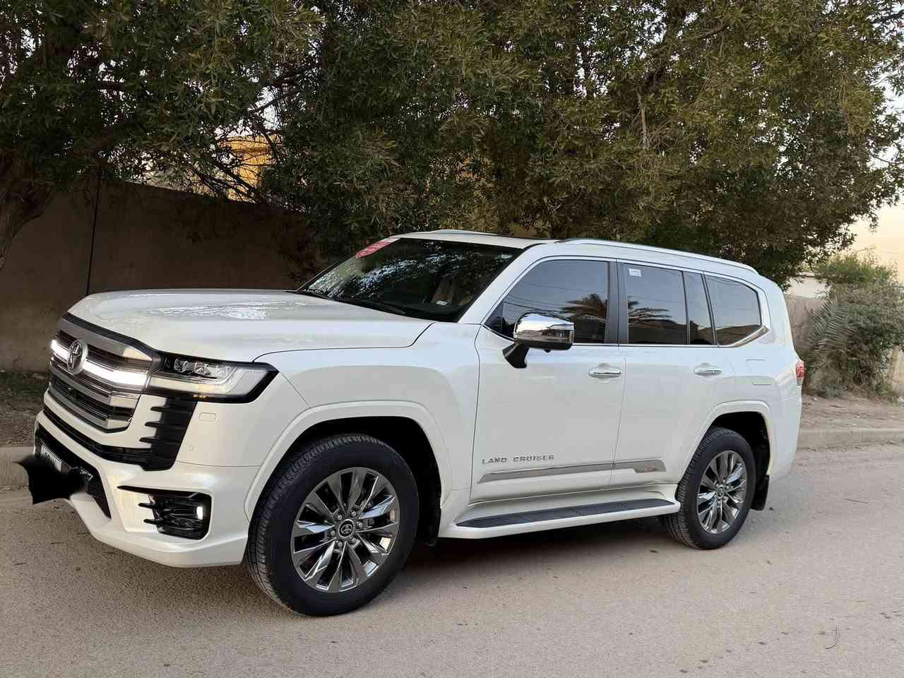 لاندكروزر VX لمتد موديل  2024 مكفولة كفاله عامه ماشيه 31 شركة ساس .. باج تظليل . مواصفات لايت عدسه متحركه كشن خزن ذاكره رادار كشنات الامامي ولخلفيات كهربائي تبريد تدفئة بالكشنات 3 شاشات سماعات جي بي ال 4 كامرات صندوك كهربائي جلد سياره فول مواصفات ل VX تجي فول . غراضها كلها موجوده هيتفونات بردات 2 بصمات 2 فحص هزه كله جديد تحويل ثاني يوم اي استفسار ***********
