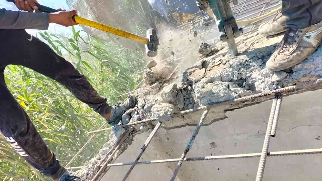 تفليش كافت المنازل والمحلات القديمه بمواده يعني ماخذ فلوس بس المواد واسويلهيا كاع وحدل وسبيس العنده الاتصال او مراسله ***********
