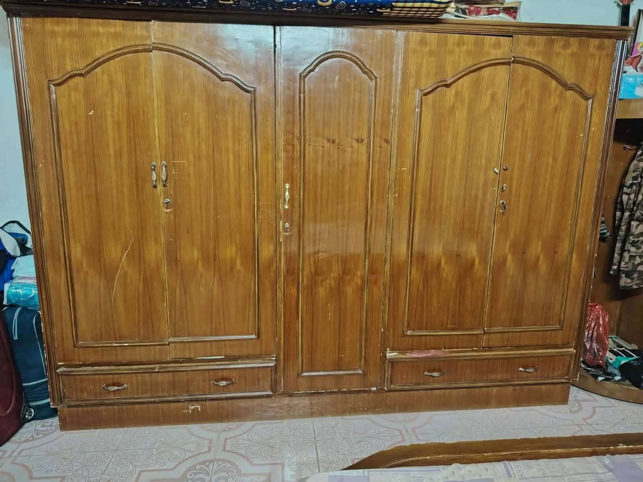 غرفه صاج اولي تكمه السعر النهائي 400 الف
للاستفسار الاتصال على الرقم ***********
