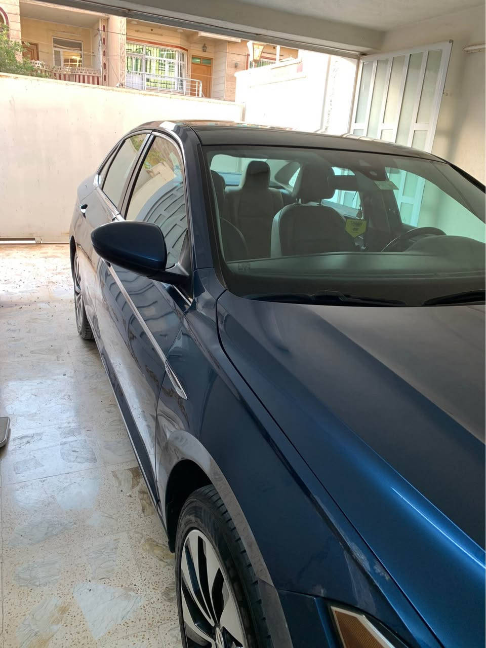 Jetta 2019 SEL Blue
جیتای ٢٠١٩ی ئێس ئی ئێڵ ناو زەرد
پشت و پێشی کەپسە دوو دەرگای لای سەکن سبوغە و  چەمەلەغ کەمێک تەعدیل، ئێرباگ ھەمووی سەلامەت
٦٣ ھەزار مایل ڕۆیشتووە 
مەکینە و گێڕ و تەبرید بە شەرتە داوای 157 وەرەقەی دەکەین 
١ ملیۆن و ٢٠٠ ھەزار غەڕامەی لەسەرە دوای معامەلە حساب دەکرێ
لەگەڵ ڕێز

*********** أربيل, العراق

