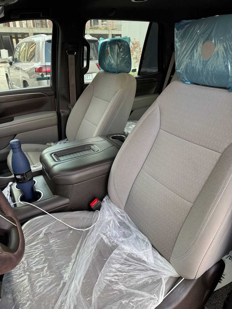 السلام عليكم  تاهو ls 2023
فقط بيع بدون مراوس فقط بيع 
بجم. برايمر العربض المرغوب 
  السعر  بلاش 365 وبيها مجال بسيط
خليجي 
رقم بغداد باسمي 
هزه +سنويه جديد ورقم انكليزي

السيارة بيها مكانات صبغ ابيع صبغ حزام بدون دواخل

 كير محرك كفالة برغي ممفتوح بيها

ماشيه 39 الف 

المواصفات
. علامه سوده ضوء القمر 
• رادار 
• ثلاجة
• رادار جانبي امامي وخلفي
• نقطة عمياء
• تحديد مسار
• تنبيه خطوط الشارع عند الانحراف
• كشنات كهرباء
• لايت زينون بلادي
• تشغيل عن بعد
• 4 بصمات + بصمة تشغيل
• فتح ذاتي عن الاقتراب من السيارة

مكاني بغداد  حي الجهاد 

‏‭***********
