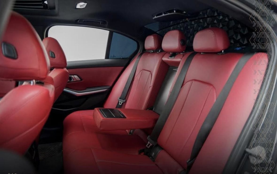 السلام عليكم BMW 330i للبيع موديل 2023.  

محرك 4 سلندر 2000 توين بور تيربو صاروخ 🚀 

وارد كندي ممشى السيارة 30.000 الف فقط

لون اسمنتي مميز  دواخل لون احمر رقم اربيل 

السيارة 1/1 فول مواصفات M Package اصل 

ويل 19 و تخم تايرات رن فلات جديدة بالكامل

السيارة بدون حادث كلين تايتل شرط الفحص 

بالسونار ومغلفه ppf بالكامل السيارة نضيفة 

كلشي مابيها صفر مسج  نضيفة من كل نواحي 

نقطة مصرف ماتحتاج تحويل مباشر

المواصفات :

رادار امامي 

تحذير رادار من الاصطدام الأمامي + فرملة تلقائية إذا قربت نصدم
 
تحديد المسار وتحذير بالنقاط العمياء بالمرايات

رادار تحذير وكشف المشاة اذا قربت تصدم

 حساسة 360 درجة امامي وخلفي كامرة خلفيه

فتحة سقف ونظام دخول ذكي وترحيب وبصمة
     
شاشة تدعم نظام  Apple CarPlay /Android

كشنات كهربائية و نضام تدفئة وخزن ميموري

تدفئة ستيرن و شاشة وعداد الكترواني بالكامل

قطعتين تبريد امامية وخلفية منفصلة

نظام اوتو هولد وهاند بريك كهربائي وشفتات

صندوق كهرباء وبالرجل هم ينفتح ومري شفط

انارة داخلية متغيرة LED ل 12 الالون مختلفة

منافذ شحن USP امامي وخلفي 

نضام البريك الرياضي الحجم الكبير لون الازرق

شباك امامي كهربائي ينفتح وينسد حسب الحاجة

وباقي مواصفات هواي معروفة بال BMW

سعر السيارة : 42.000 الف دولار

للتواصل : ***********
