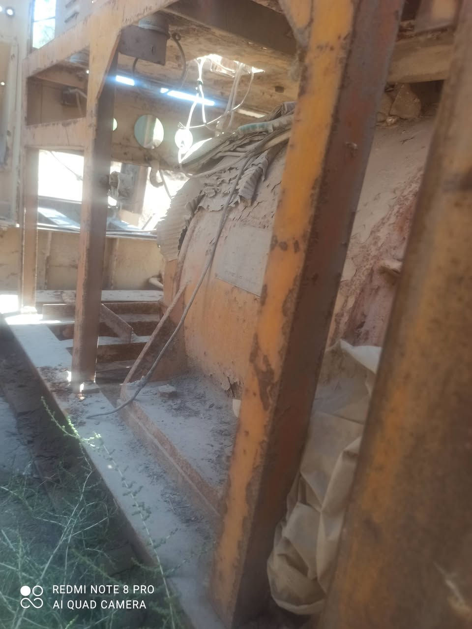 سلام عليكم مولده افيكو حجم ١٣٧ رس توليد ٢٠٠ شغال بلادي المحرك بي صوت تنباع الموجود المحرك سوبر خلفي أو ماغي  *********** مكان بابل الحمز ه الغربي
