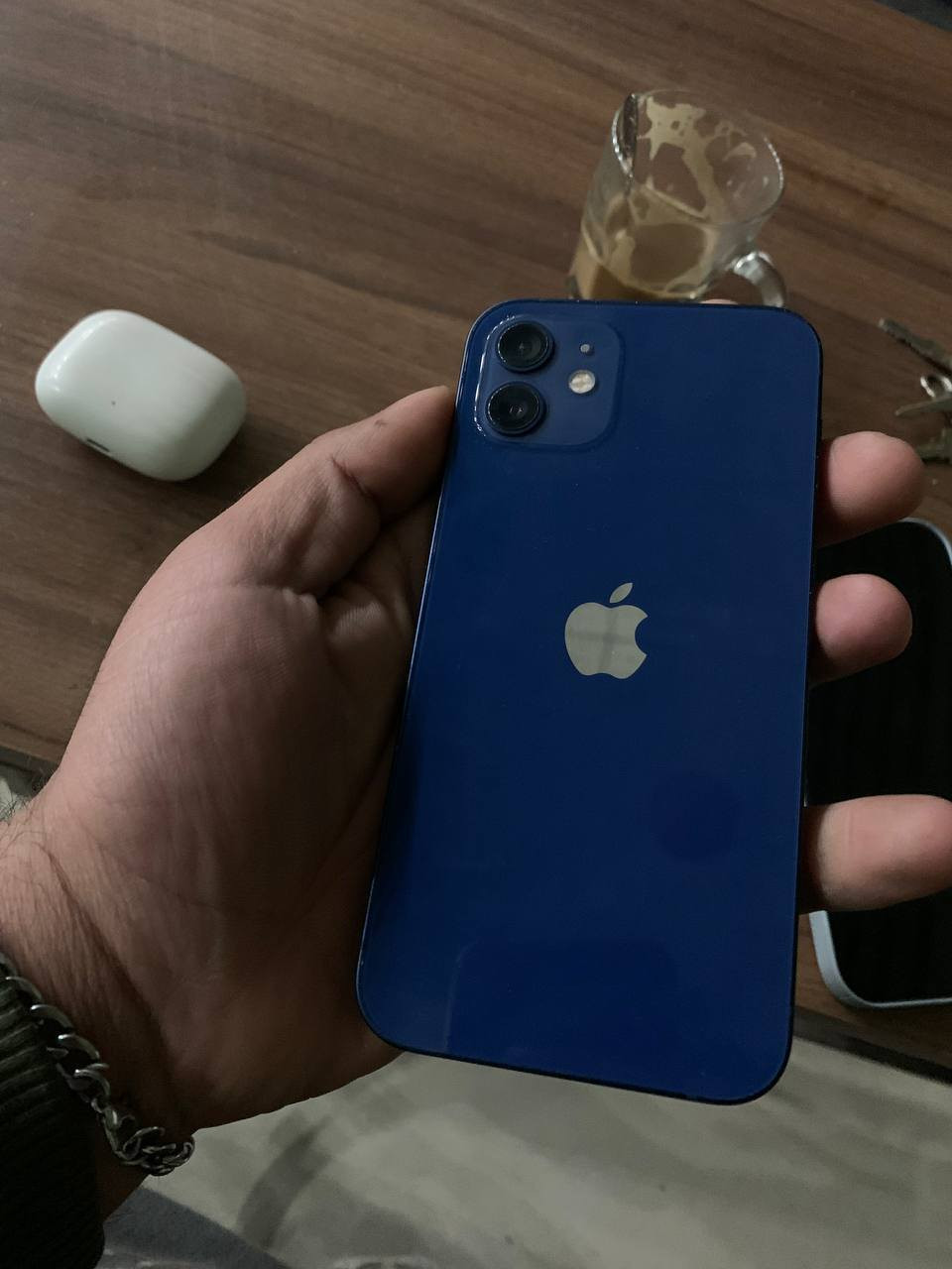 12 عادي ذاكره 128 بطاريته 88 جهاز وتر مامفتوح وزلغ مابي نضافه 100 جان مضموم تخطي تخطي فقط سيم كارت واكف الجهاز كله شغال علفحص وبلعافيه علياخذه سعره 225 وبي مجال رقمي ‭0789 039 7250‬
