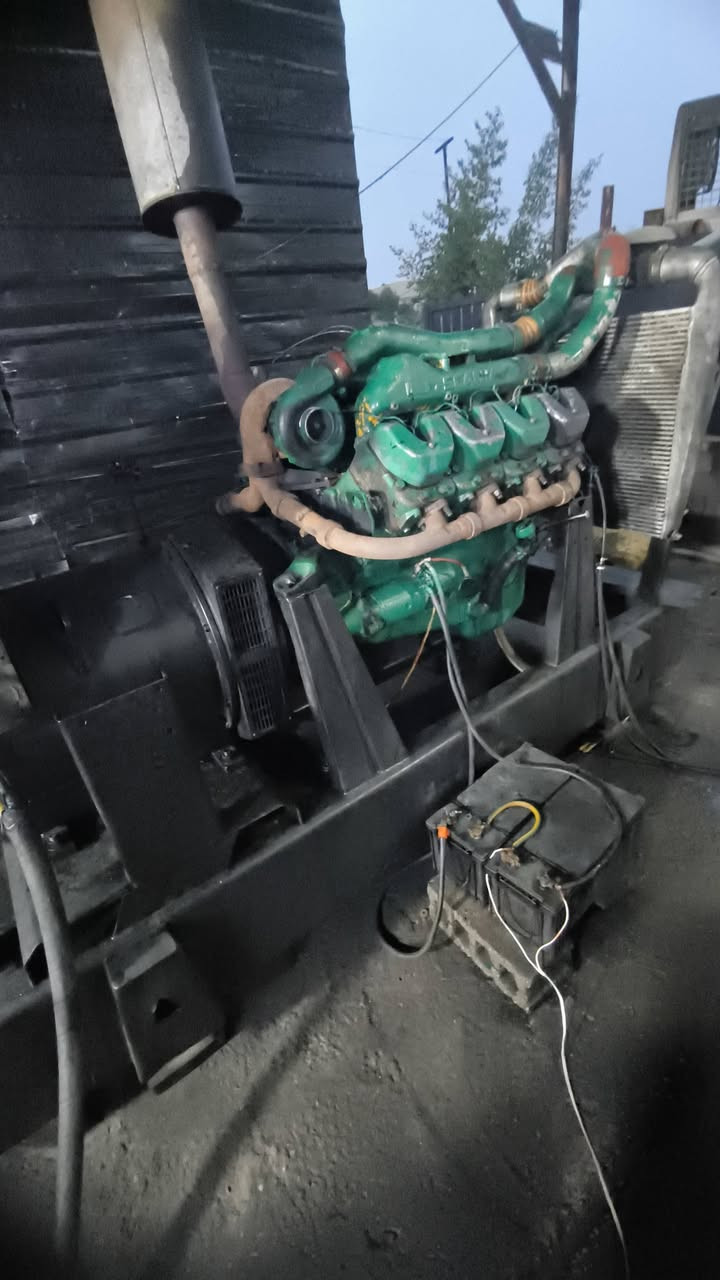 السلام عليكم اسكانيا صفر 6استندر راس توليد 350شرط لا تنقيص ولا تبخير السعر 65 وذا اكو مراوس بسكانيا اكبر عادي مكاني كربلاء ***********
