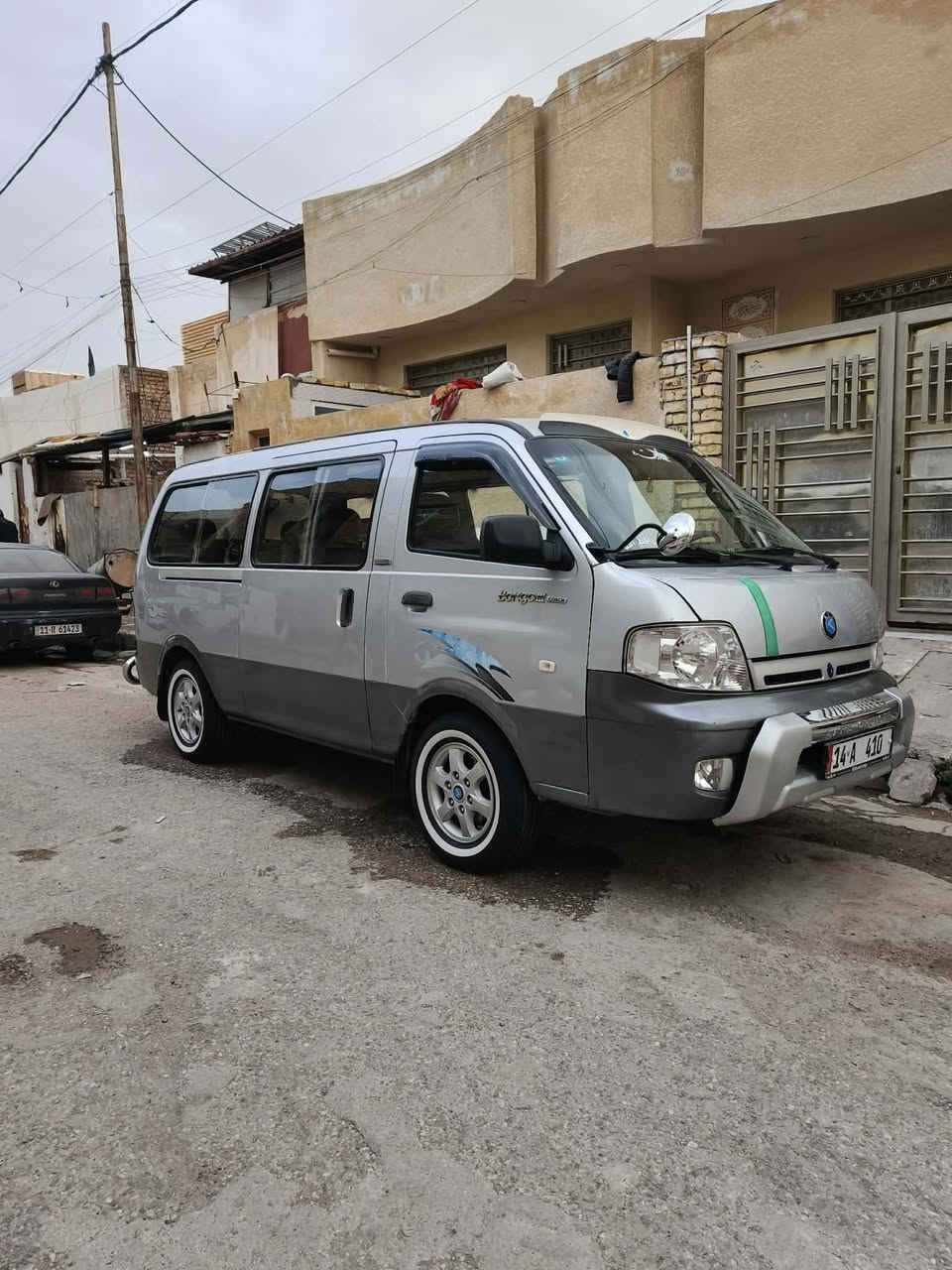سلام عليكم منغولي لبيع سياره كفالة عامه مديل ٢٠٠٨اصل مكينه كير اكسل شواصي كفالة بسمي تريد تحويل تريد وكاله سياره بلاديه بيه بال ربع الوره شويه بارد دوشمه جديد مصفره هيه وغرمات مكانك كوت رقمي ***********
