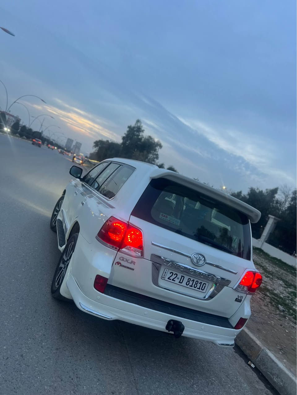 وەنوشە ٢٠١٣ برێم فوووول 
یەک جاملخی  بۆیاخە لەگەل ٢ ساردی بجوکی تیدایە 
بێناو گرتنە بی یرباگە هەموو شتی بەشەرت 
مەکینەی کرایتەوە 
گیر و مەکینە بەشەرتە 
١٩٨ کم رۆشتووە 
٣٢٣ مجالکی زۆۆر کەم تیدایە 
سحرەک خوار هەموو بازاری 
***********

١ قطعە سبخ  بدون دواخیل 
سیارە مکین مفتوح 
٣٢٢ شویا مجال 
*********** أربيل, العراق
