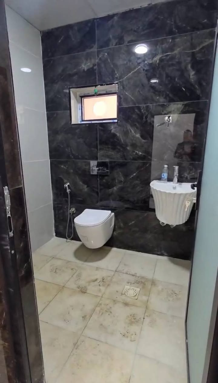 يعلن مكتب حمورابي للعقار
للبيع مساحه 100 متر واجهه 5 ضلع منفصل
حي الجهاد  ديوان المخابرات خلف شارع 60
بناء حديث تسليم مفتاح 🔑 
يحتوي على استقبال ومطبخ وثلاث غرف نوم و2صحيات
للاستفسار الاتصال *********** يوجد واتساب 📞
#عقارات #للبيع #منزل #اكسبلور
حمورابي للعقار ومقاولات البناء
