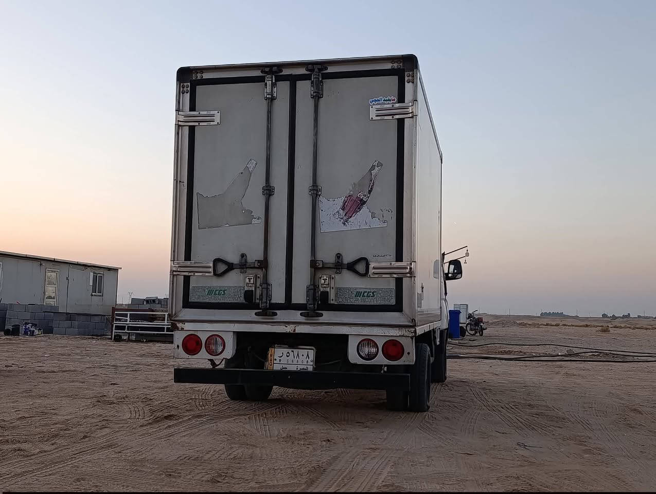 كيا براد 2010
تحويل ثاني يوم 
السياره ع البلاد مكفوله من كلشي الصبغ والضربه 
سياره نضيفه كلش مستخدمه شي قليل 
السعر 105 
للمكان البصره المشراق 
للاستفسار 
***********
