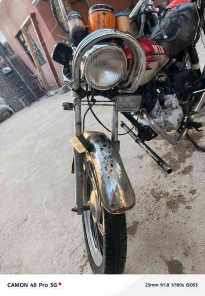 سلام عليكم دراجه للبيع رقم اسود راعيه موجود تحويل ثاني مديل 2011 دراجه بيه حادث البوري الامامي مال الشاصي بيه عواج قليل مبين بالصوره ويرجع بالحراره  سعر 400 بيه مجال رقم *********** رقم بيه وتساب راسلو الرقم مكلف بالنشر لحد يراسلني
