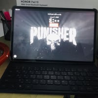 ايباد هونر 10باد للبيع جديد استعمال شهر بطارية 10100 شاحن 35 واط ذاكرة...