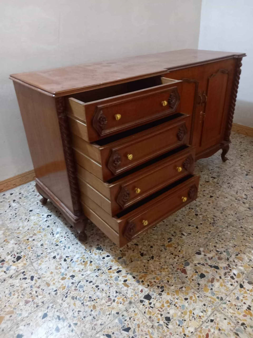 عرص البوفيه 174 سم عمق 60 سم  ارتفاع متر بغداد, العراق


**إذا كنت صاحب هذا الإعلان وتريد حذفه لأي سبب، رجاءا أرسل رسالة إلى الدعم الفني**