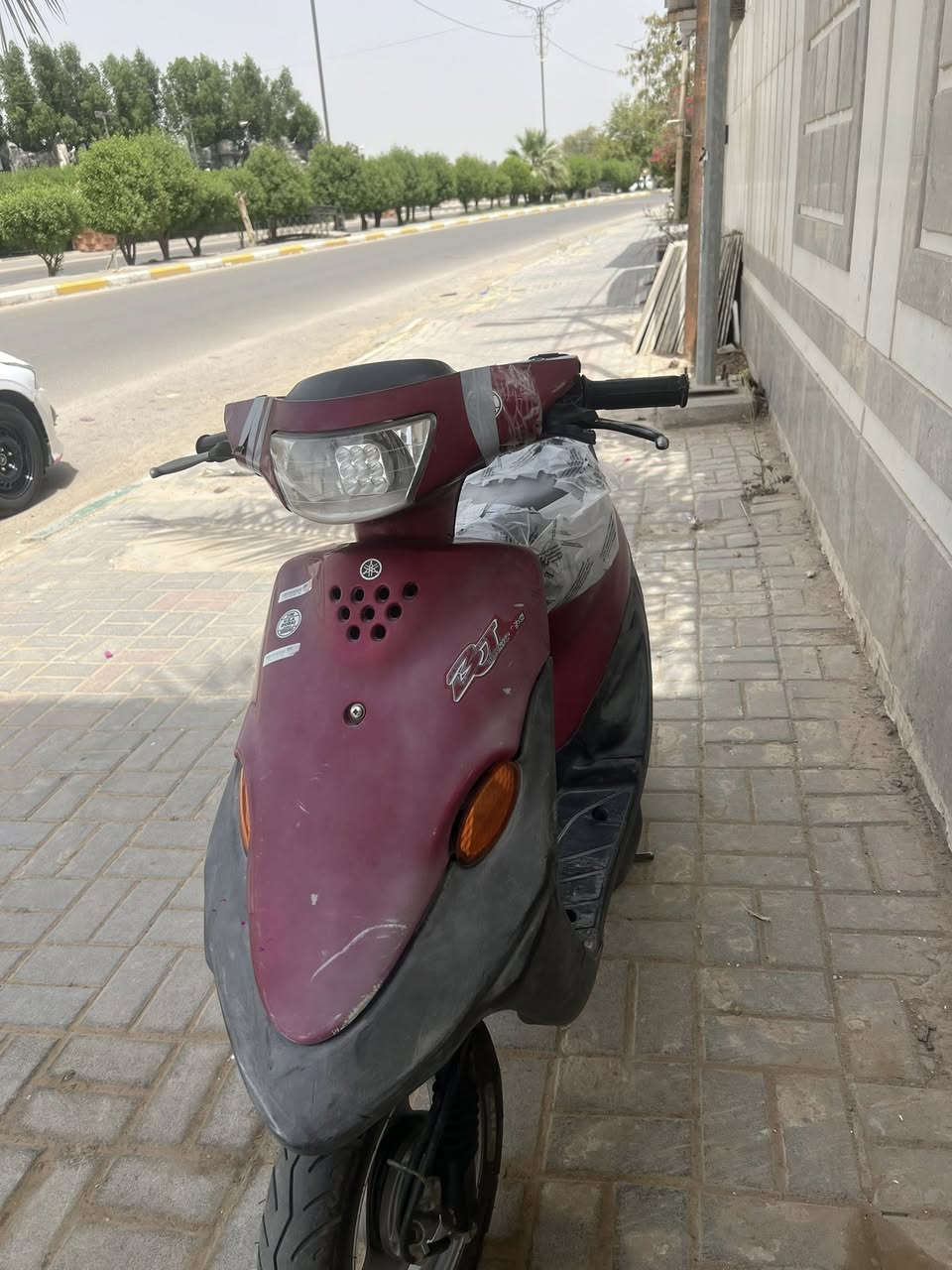 بيجي ماروني مامفتوحه دراجة جديدة ونظيفه
بيها نقوصات بسيطه 
550 وبيها مجال 
***********
