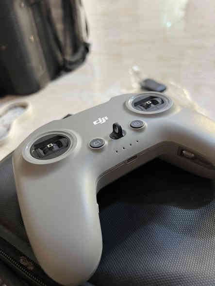 درون افاتا تو ستعمال جداً قليل 
سعره مليونين ونص 

ستعماله جداً قليل اخوان 
كارتونه موجود وجنطته 
تنويه⭕️
وياها ٦ بطاريات
 وشاحنات ثنين 
وجوستك 
وموشن 

وكل ملحقاته موجودات 

مكاني ذي قار مركز المحافظه 
***********
