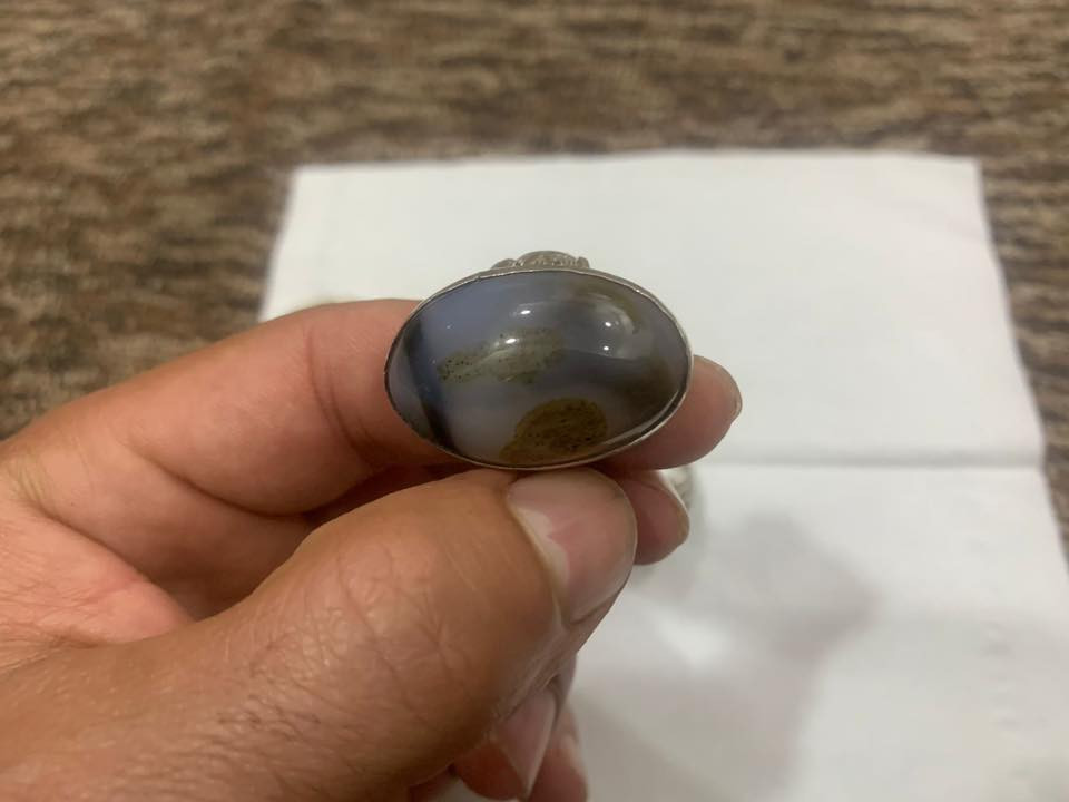 السلام عليكم محابس 8 للبيع  قيموهن بالي يرضي الله وهذا رقمي بي واتس راسلوني او اتصلوا علية ***********
