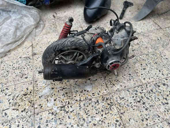 سلام عليكم 
مكينة ماكس عدله كامله  ما عدى الستان شغاله ما عوزه شيء 
بوشه 55 المكان عواشه   متواجد سيمكارت ***********
سعر 200 وبيها مجال حك جيه
