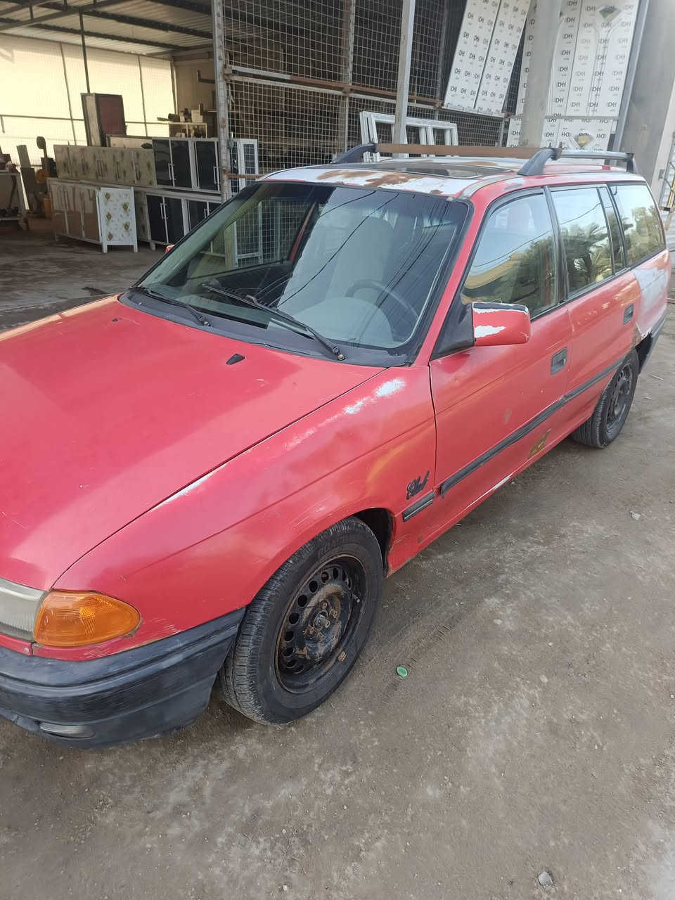 السلام عليكم استرا للبيع موديل ٩٤ رقم كربلاء  بسمي للاستفسار ***********
***********
