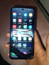 سلام عيكم جهاز مشتريه جديد بس وكع مني وصار بيه هيج مابيه اي شي لمس شغا...