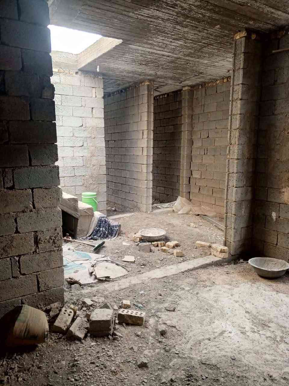 السلام عليكم
هيكل للبيع ( طابو زراعي ) سند ٢٥ المساحه ١٢٥ متر العنوان بالسده بكاع بيت رزين مسافه عن الكورنيش ١٥٠ متر خدمات كامله تبليط + ماء + كهرباء تفاصيل البيت رباط ارضي بناء بلوك والسكف صب يتكون من // غرفه + صاله + ستقبال + مطبخ + صحيات + حديقه خلف البيت السعر المطلوب ( 38 ) مليون وبي مجال الاستفسار اكثر // *********** // ***********
