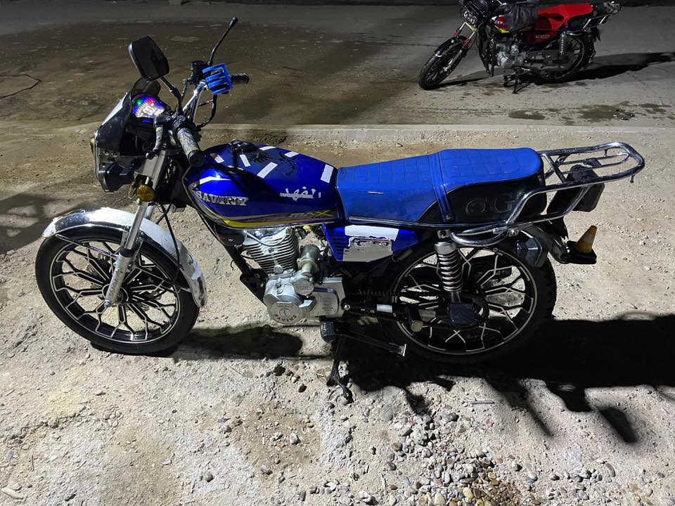 ماطور للبيع 24نضيف يرادله ترتيب
سعر700مكانه الرمادي ‭0785 728 6319‬
