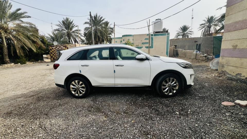 السلام عليكم

كيا سورنتو 2019

رقم اربيل دولي 

السيارة متجايه ومصبوغه عام 

شواصي سليمات 

محرك 6 سلندر 

8 نمر 

فول مواصفات 1/1

كشنات جلد وكهرباء 

حساسات خلفيه
Drive mode 
هاند بريك دگمه 

محرك وكير كفاله 

تبريد ثلاث قطع

تحكم ستيرن 

سبعه راكب

بصمه تشغل وبصمة ابواب

السعر165وبيها مجال 

مكان السيارة كربلاء ***********
***********
