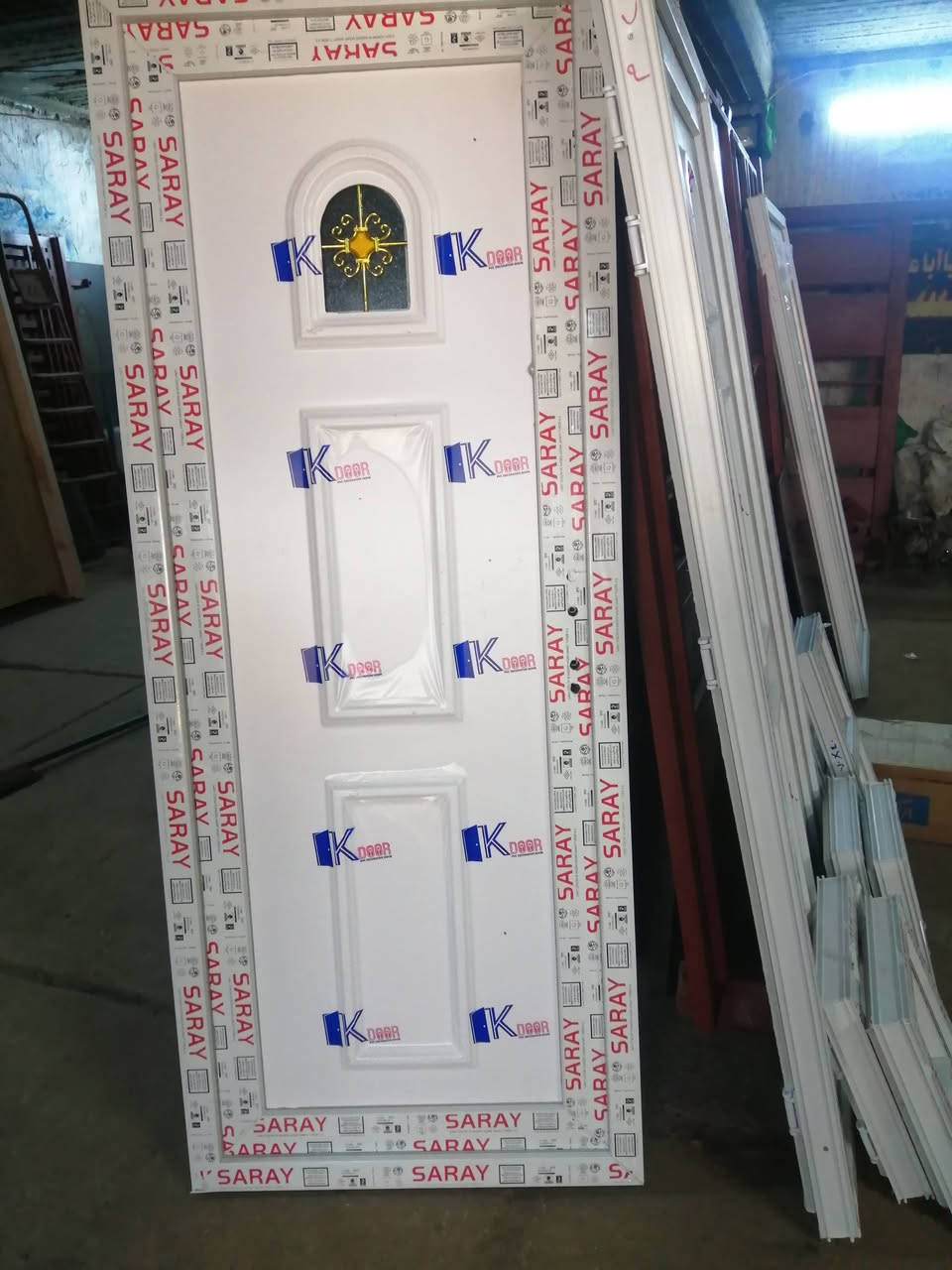 اللهم صل على محمد وآل محمد
يوجد لدينا أبواب خشب جاوي حديثة الصنع وأبواب pvc لكافة القياسات الرفاعي الحي الصناعي واتساب ***********
