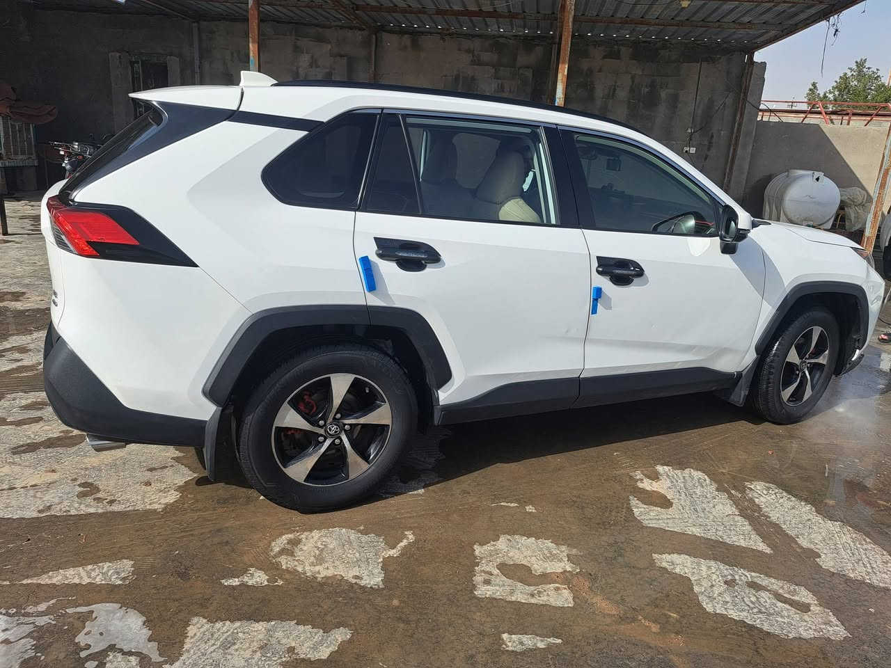 بسم الله الرحمن الرحيم
راف فور بنزين وارد أمريكي 2019 LE رقم اربيل بسمي شرط تحويل مباشر مواصفات رادار امامي رادار خلفي كامره خلفيه فور ويل ايكو ونورمن وسبورت هند بريك بصمه اوتو هولد سويج السياره ثلاث وضعيات قياده صخور وثلوج وطين شاشه كبيره بلوتوث اواكس وUSB شاشه اعطال بيه صبغ جاملغ ايمن وربع باب الصدر والباقي مكفول 

السعر 200$بيه مجال قليل المكان بغداد التاجي متواجد تواصل اجتماعي ***********
