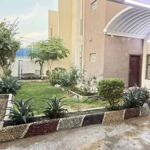 سلام عليكم 

#ارض_الخير_للعقار_والمقاولات_العامه

دار في #النجف_الاشرف 
الموقع :الاميرات الاولى 
المساحه :300م بناء VIP

شارع عرض 12م مفتوح على الرئيسي 

مواصفات الدار : يحتوي الدار على 4 غرف نوم + استقبال +مطبخ +صاله +حمامات عدد 5 + كراج سياره 

🔴للاستفسار زياره مكتبنا عنواننا النجف حي الغري اربع سوايد 
او الاتصال على الارقام التاليه 

*********** ☎️

*********** ☎️

☑️بأداره :جبار الخويلدي
