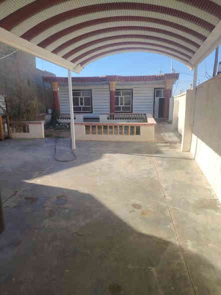 بيت للبيع مكون من 2قرف وهول ومطبخ صاله جبيره حمام وصحيات خارجيه +ديوان خارجي تفاصيل اكثر ***********
